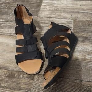 Women's Black Strappy Wedge Sandals